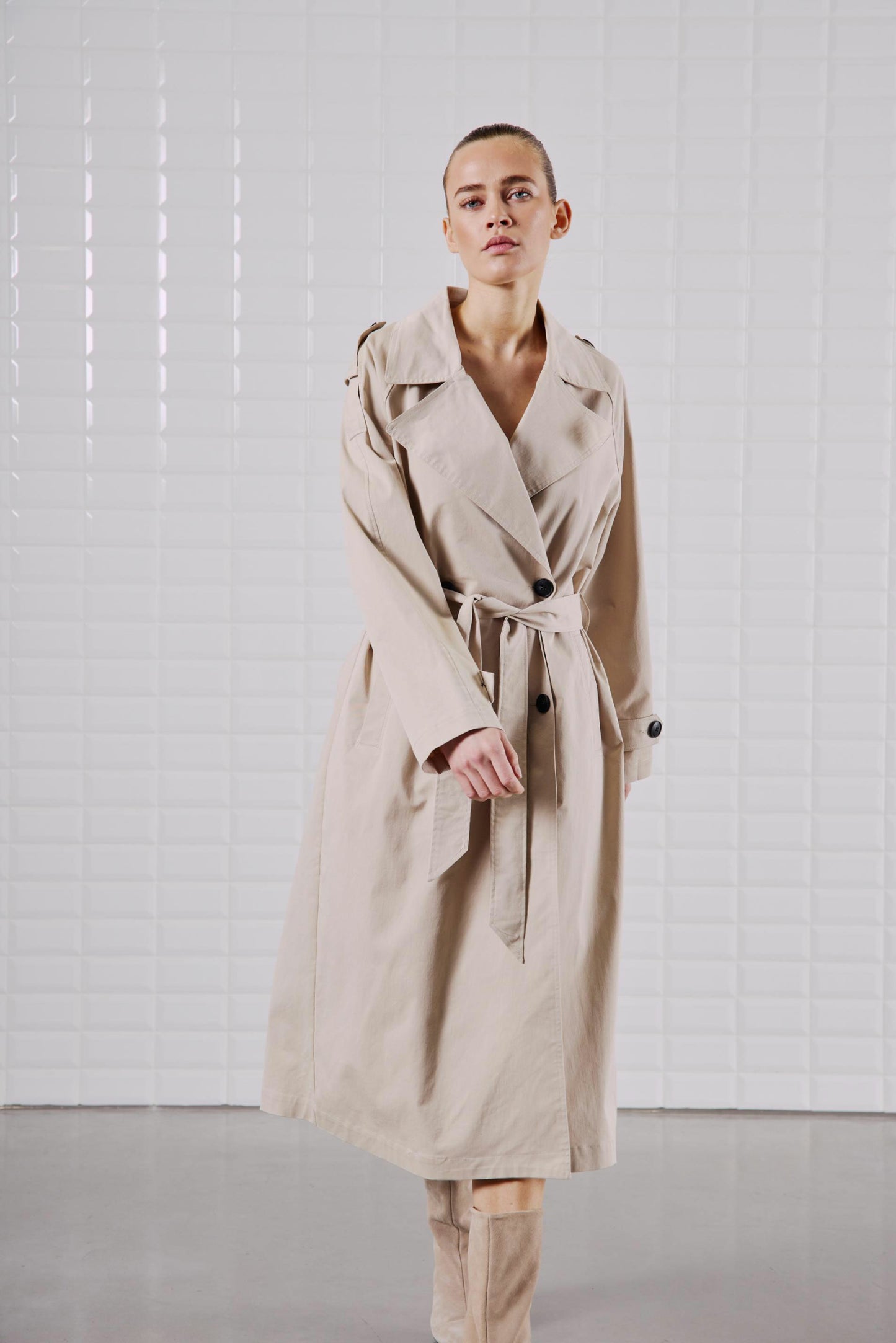 Trenchcoat Theresa